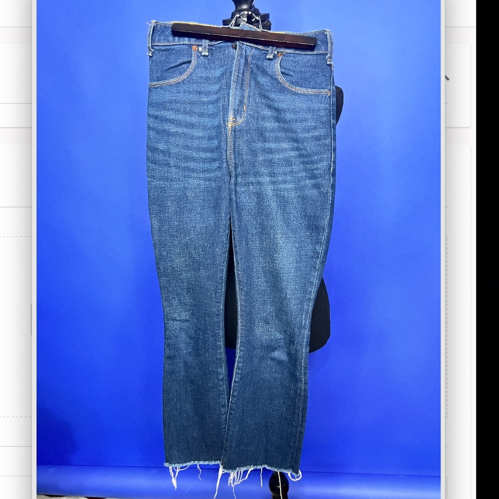 Abercrombie & Fitch Dark Blue Cropped Ankle Jeans